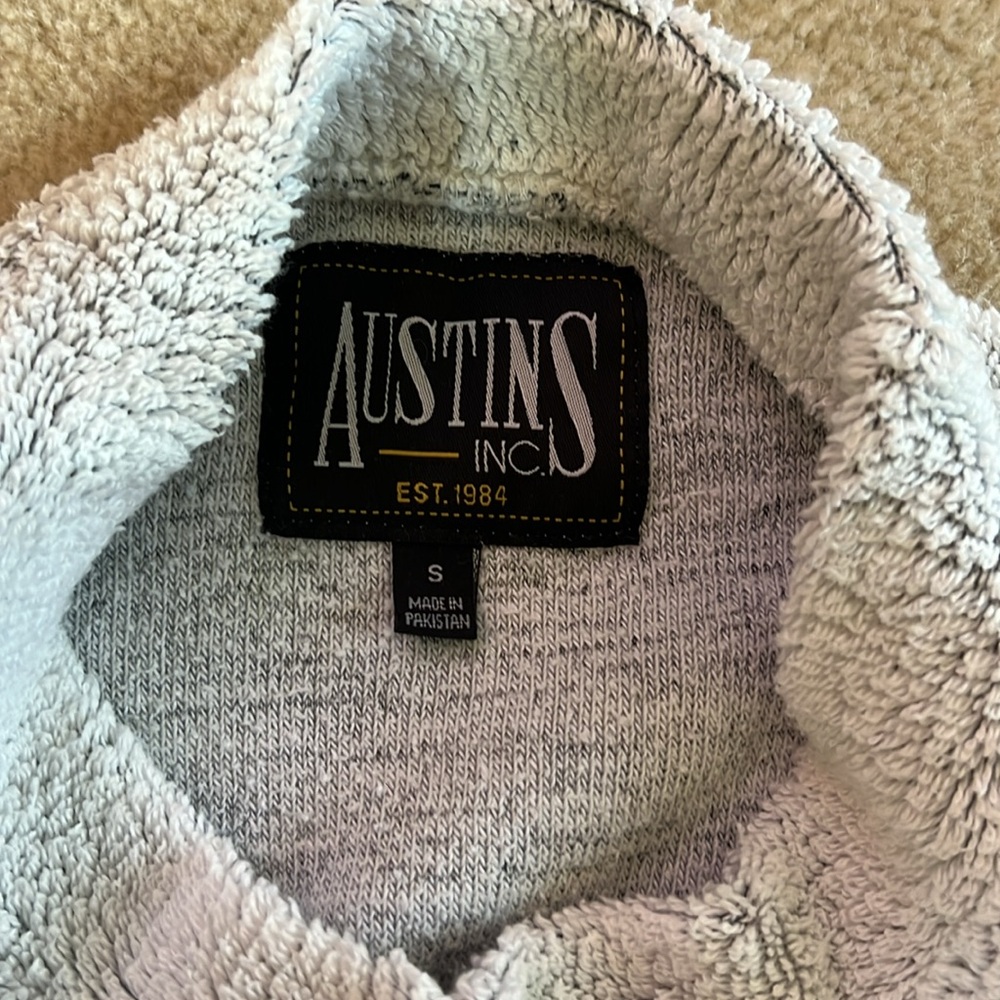 Sweatshirt - Picture 3 of 4